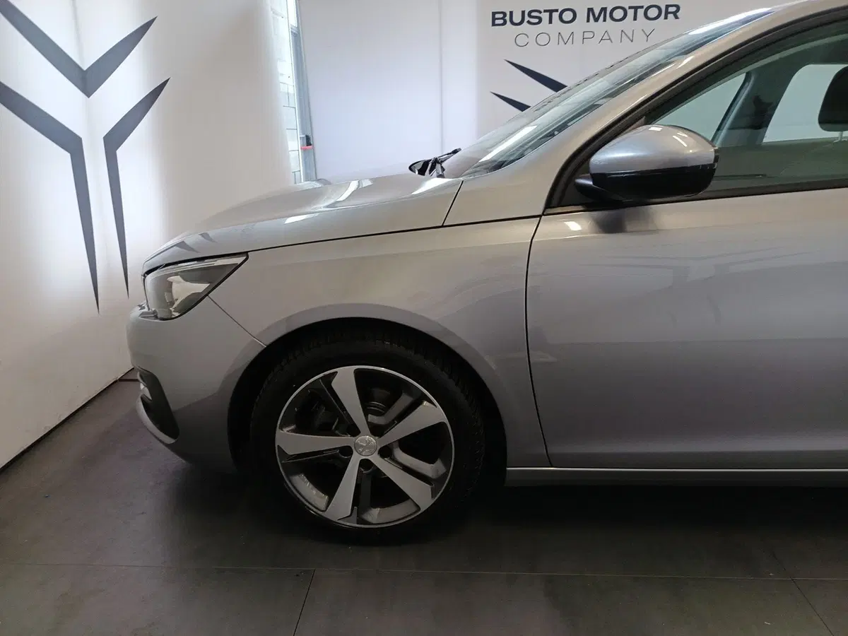 Peugeot 308 SW usata a Varese (7)