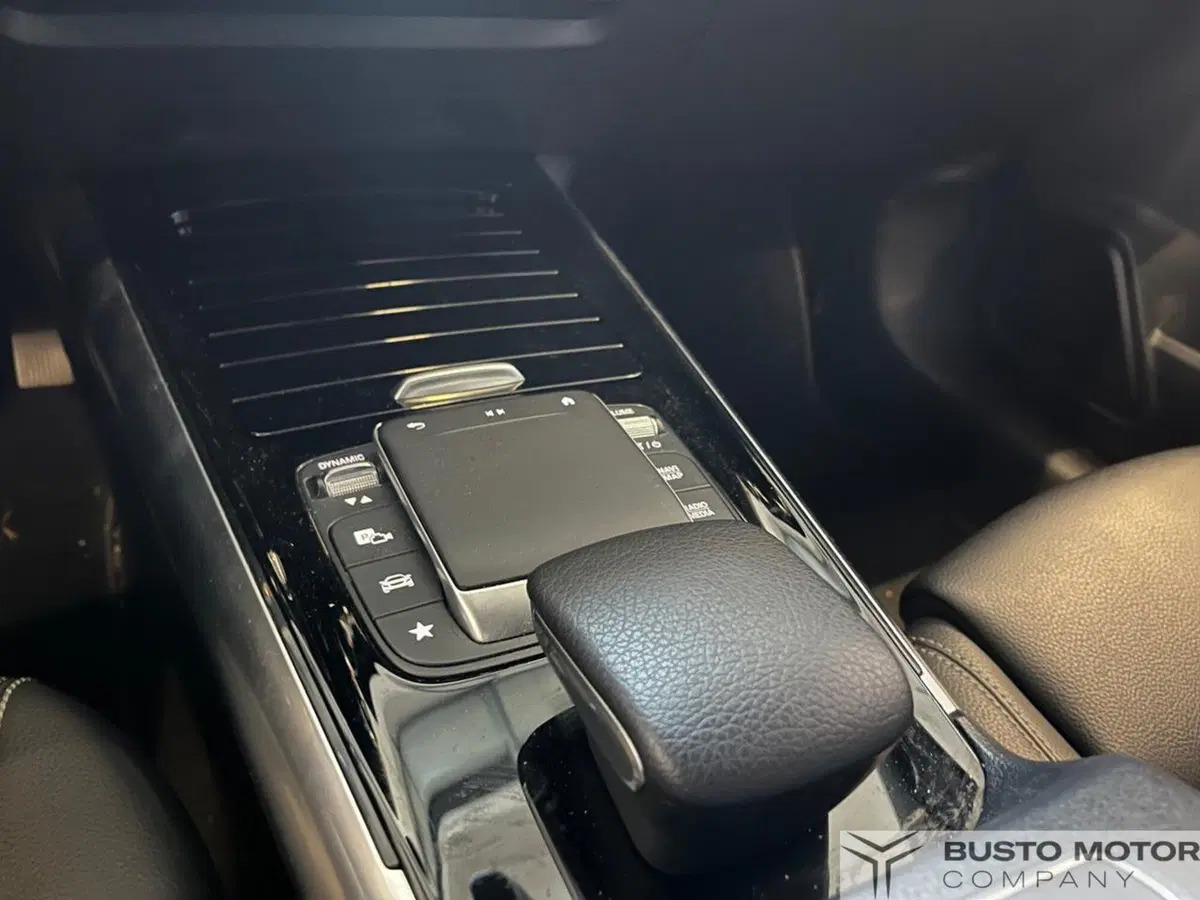 Mercedes-Benz GLA SUV usata a Varese (12)