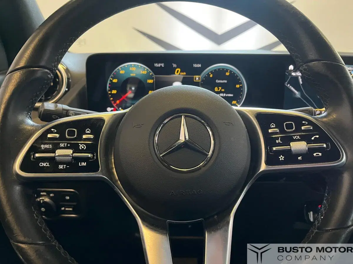 Mercedes-Benz GLA SUV usata a Varese (14)