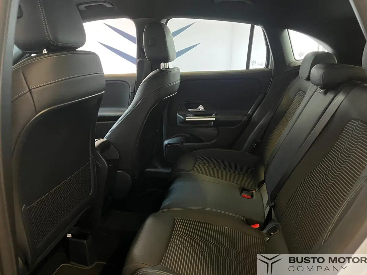 Mercedes-Benz GLA SUV usata a Varese (16)