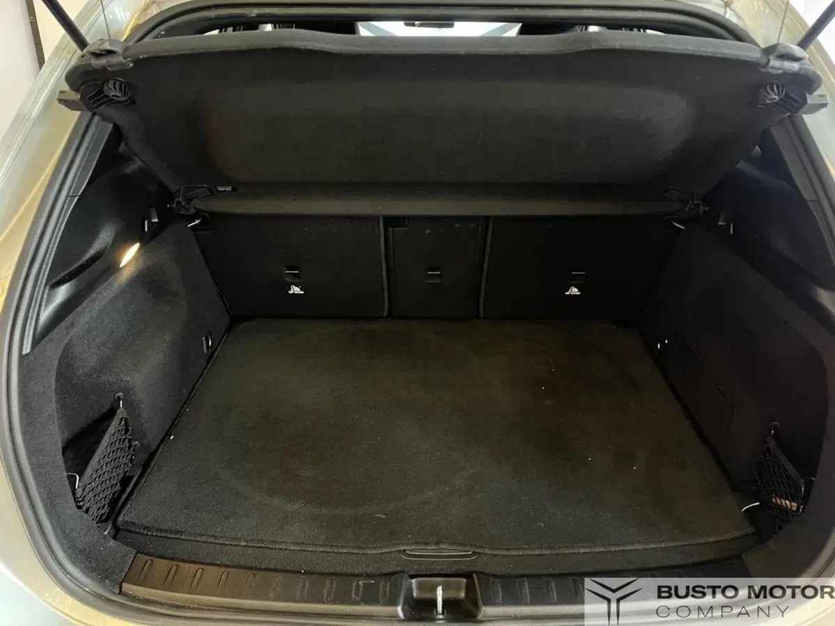Mercedes-Benz GLA SUV usata a Varese (17)