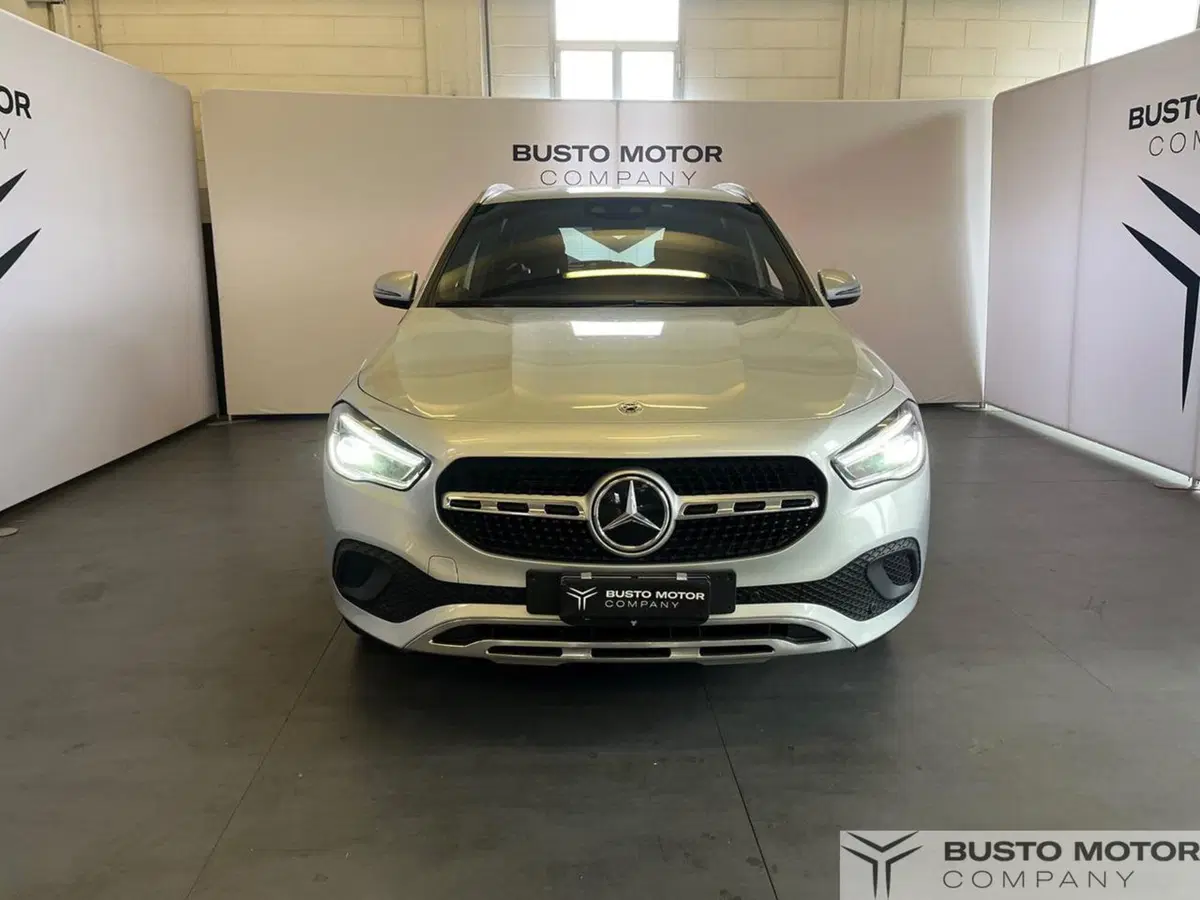 Mercedes-Benz GLA SUV usata a Varese (2)