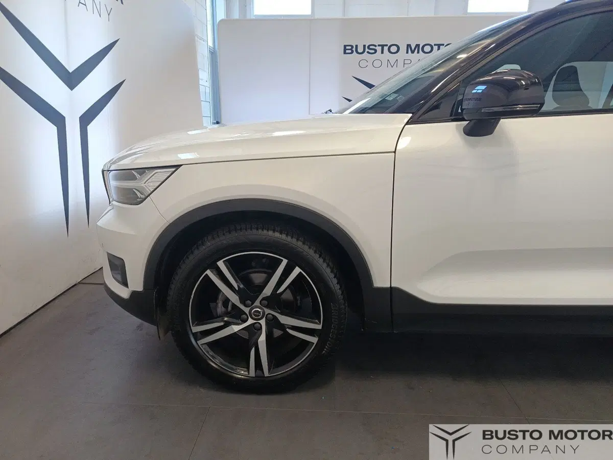 Volvo XC40 usata a Varese (7)