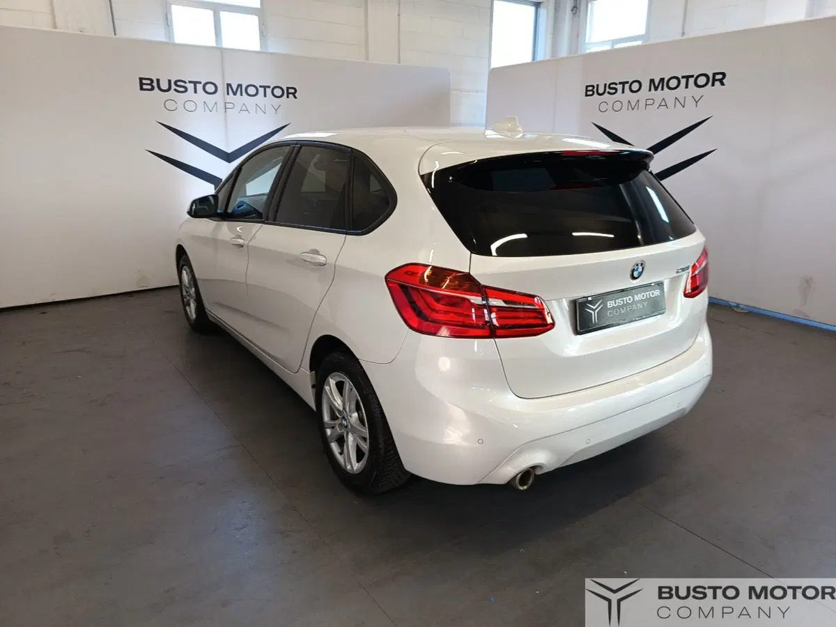 BMW Serie 2 Active Tourer usata a Varese (6)