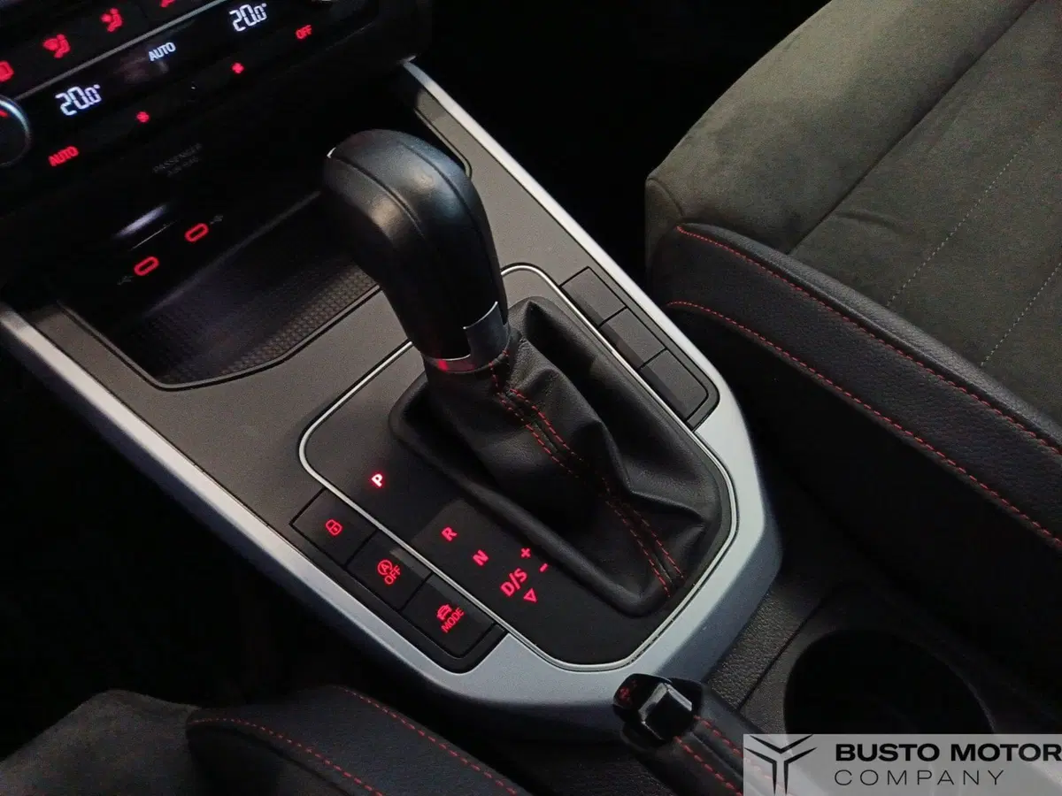 SEAT Arona usata a Varese (14)