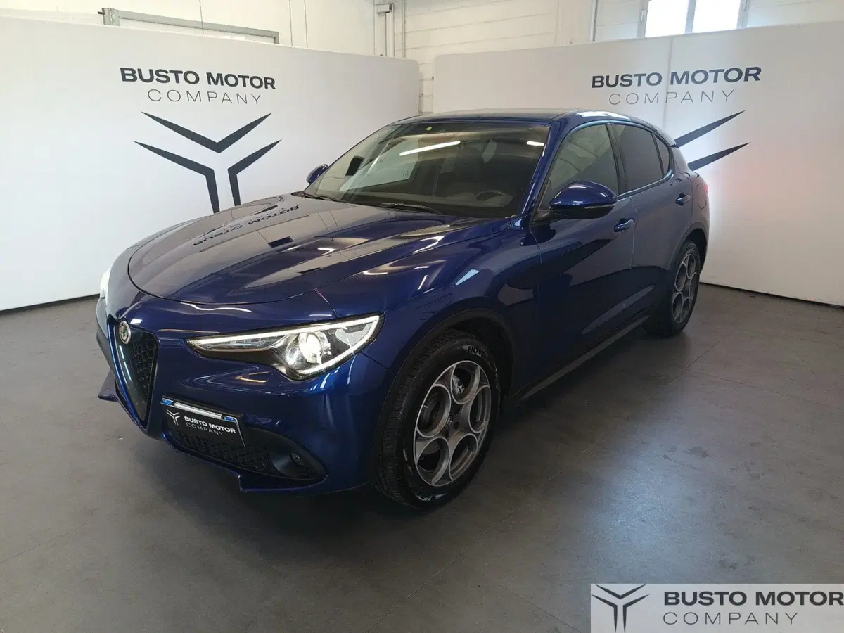 Alfa Romeo Stelvio usata a Varese (3)