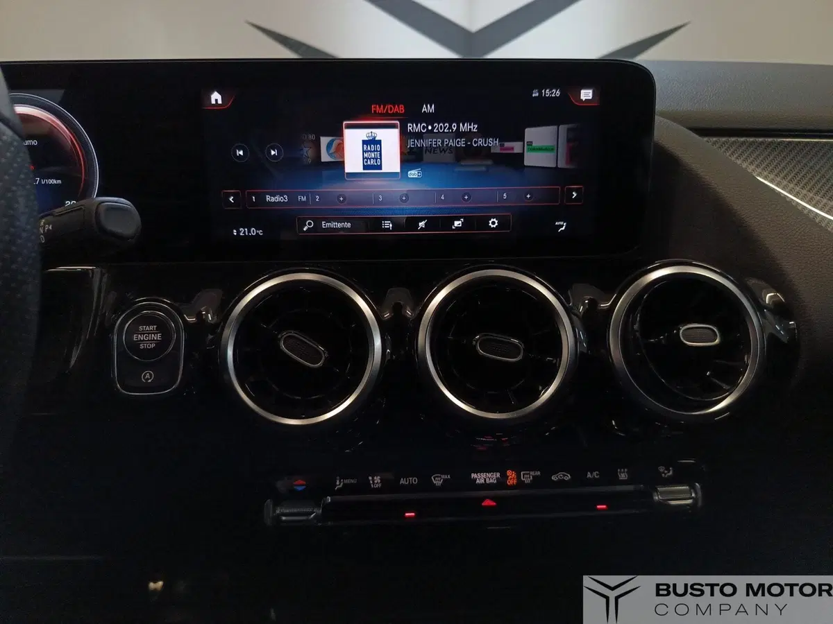 Mercedes-Benz GLA SUV usata a Varese (13)