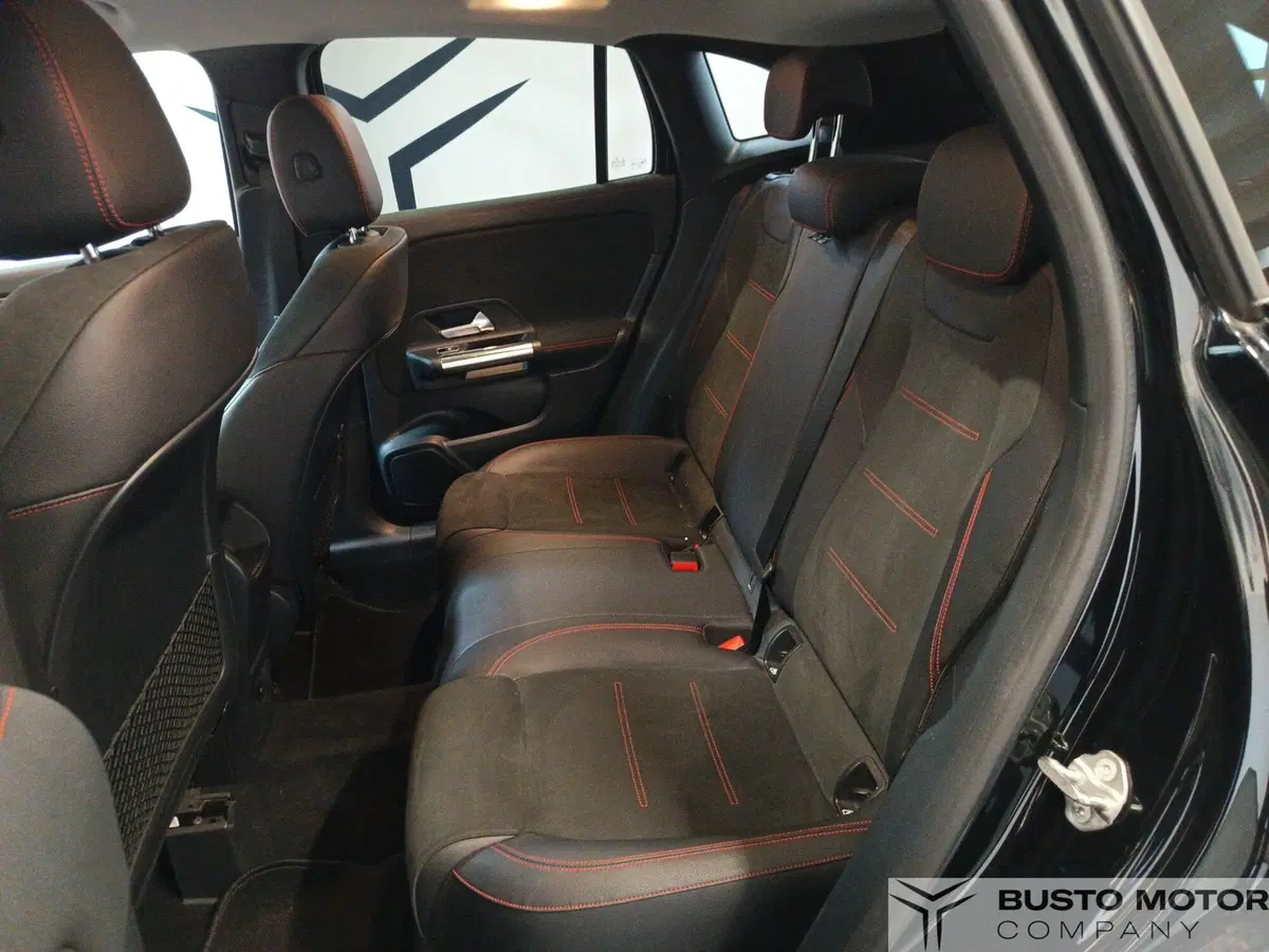 Mercedes-Benz GLA SUV usata a Varese (9)