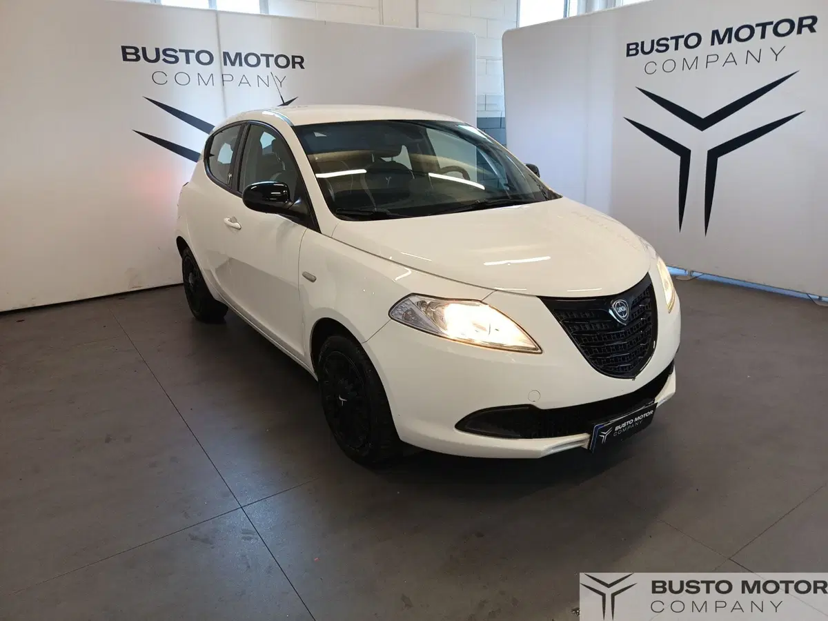 Lancia Ypsilon usata a Varese