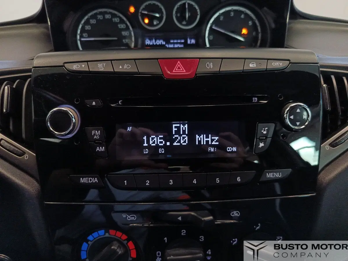 Lancia Ypsilon usata a Varese (13)