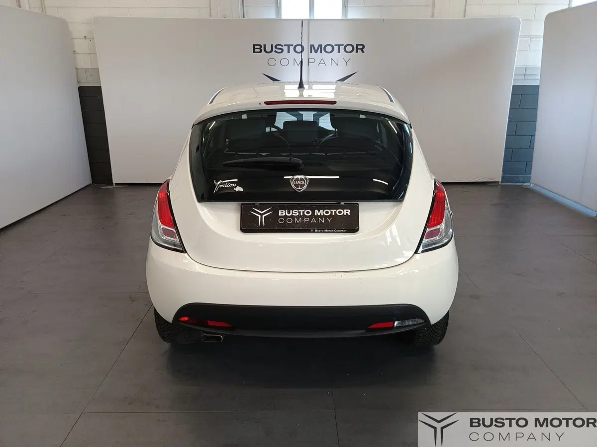 Lancia Ypsilon usata a Varese (5)