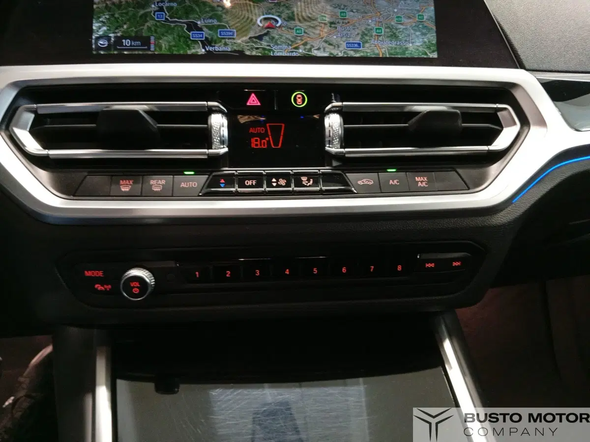 BMW Serie 3 Touring usata a Varese (13)