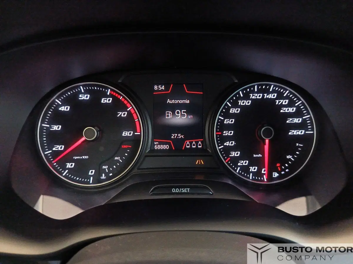 SEAT Ateca usata a Varese (13)