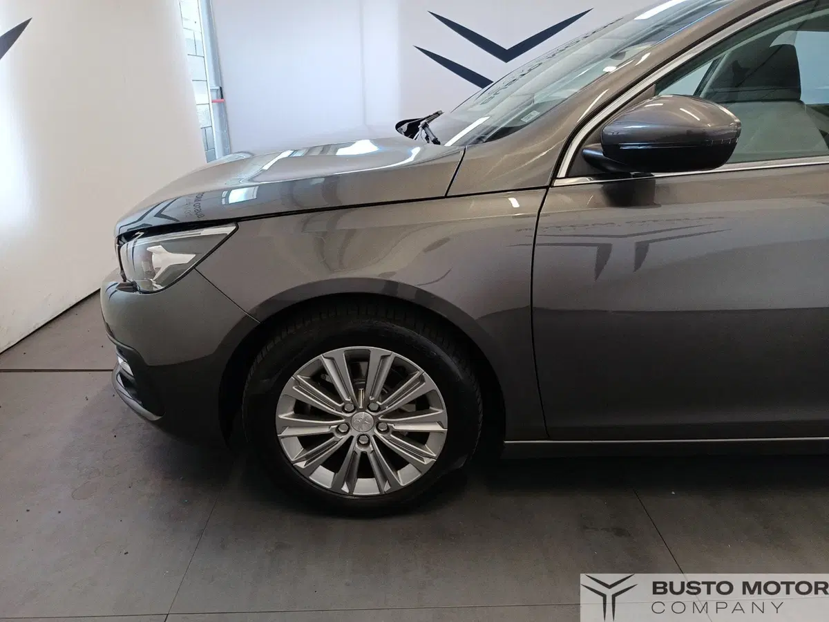 Peugeot 308 SW usata a Varese (7)