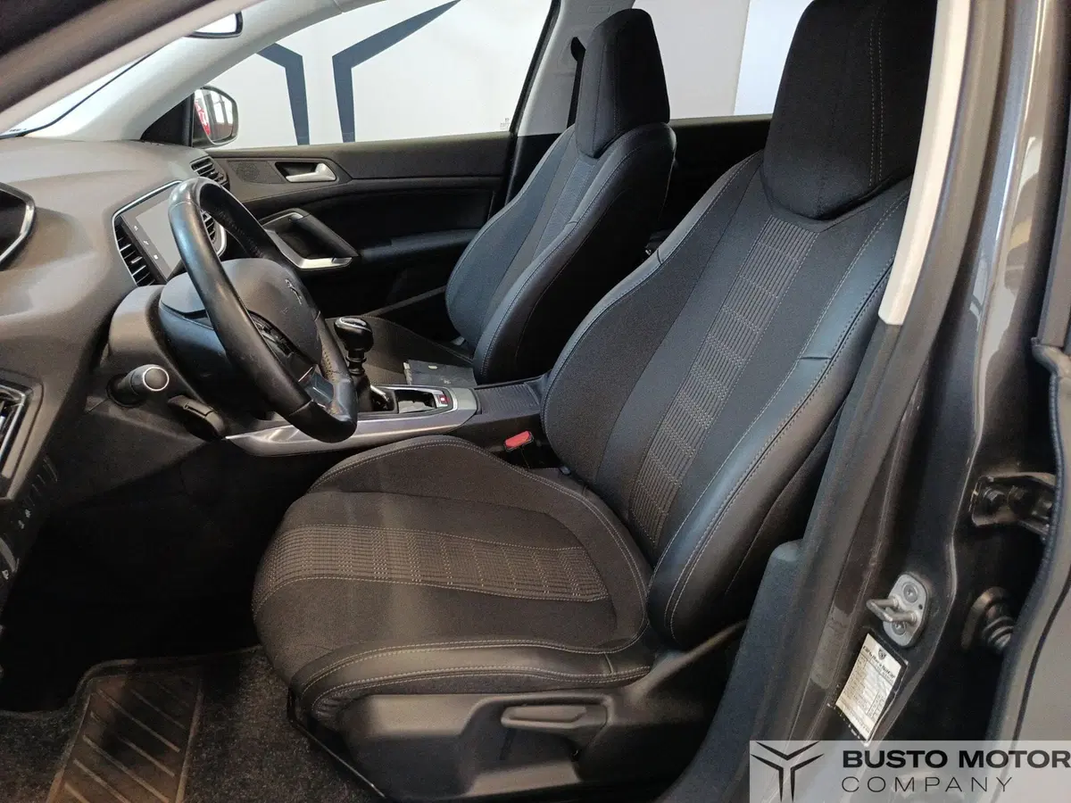 Peugeot 308 SW usata a Varese (8)