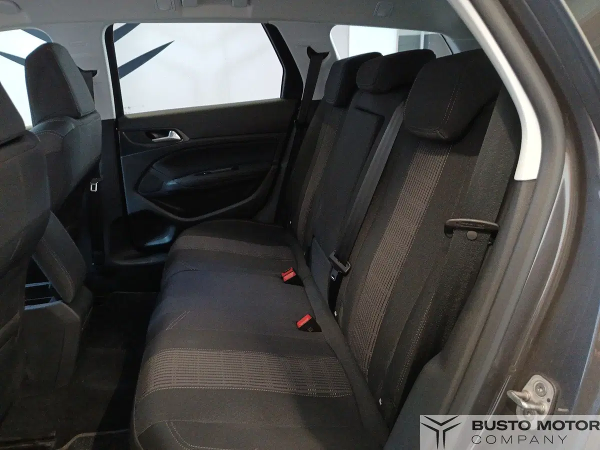 Peugeot 308 SW usata a Varese (9)