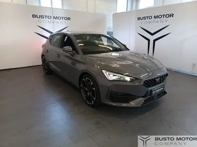 Cupra Leon Leon 1.4 e-HYBRID 245 CV DSG VZ Carbon del 2023 usata a Olgiate Olona