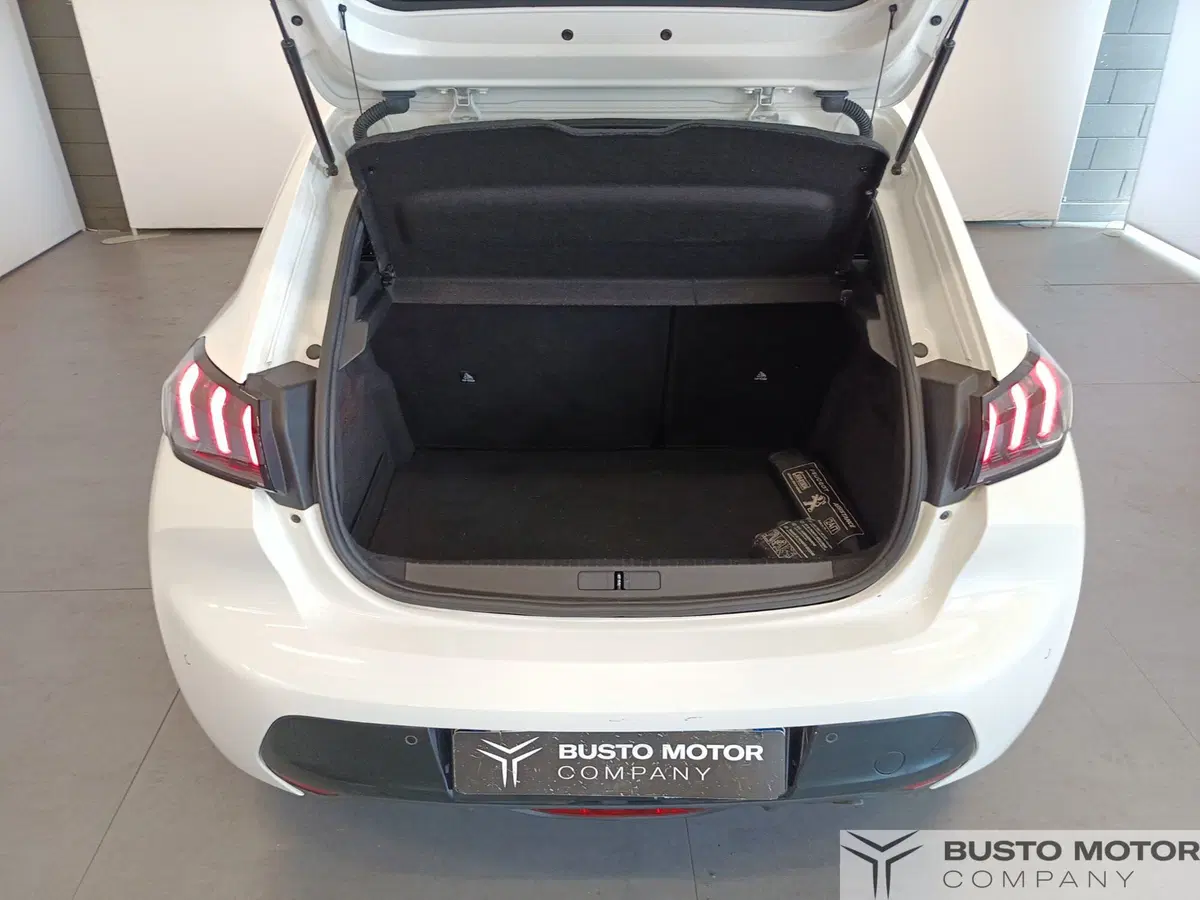 Peugeot 208 usata a Varese (9)