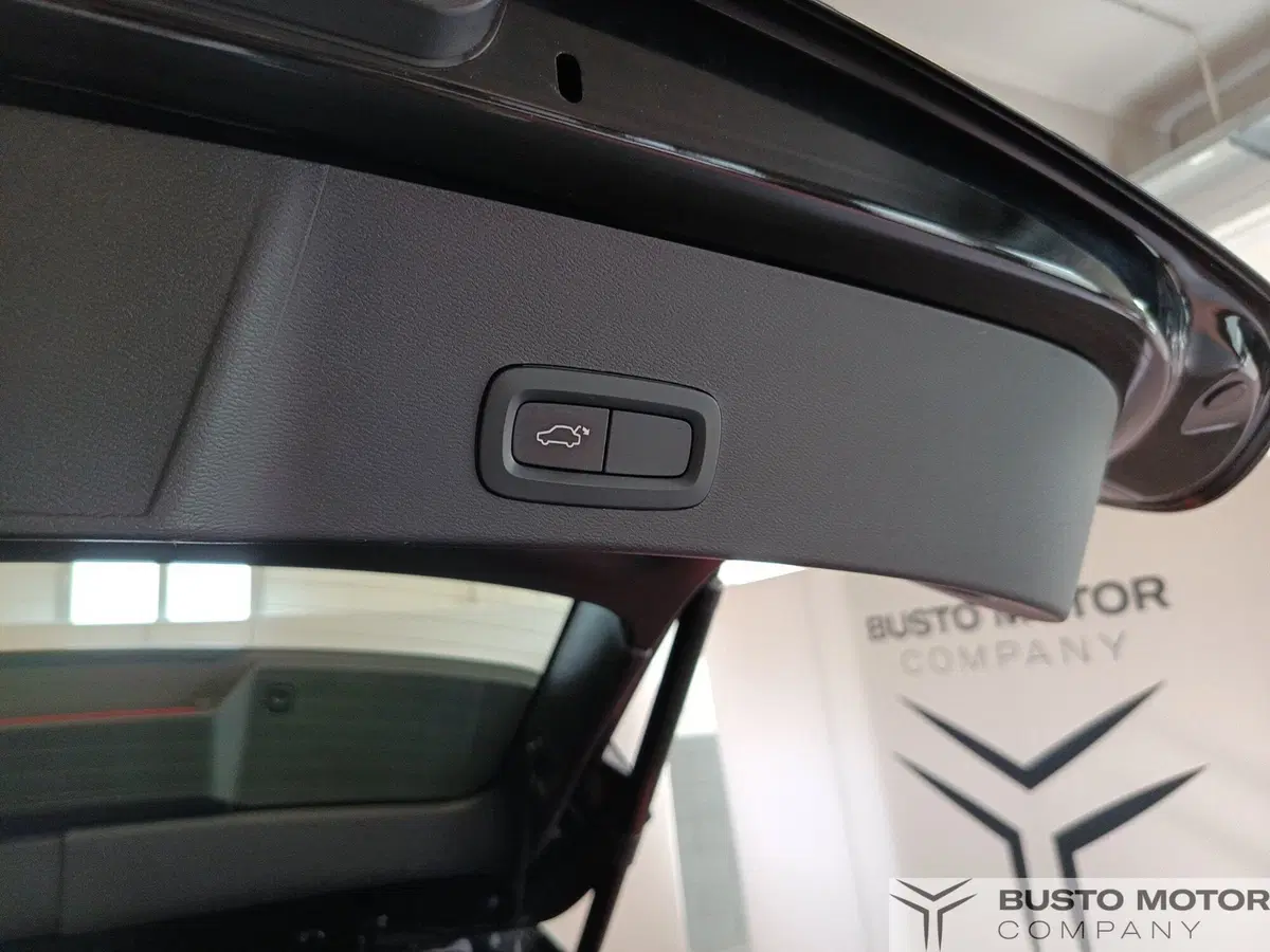 Volvo XC40 usata a Varese (10)