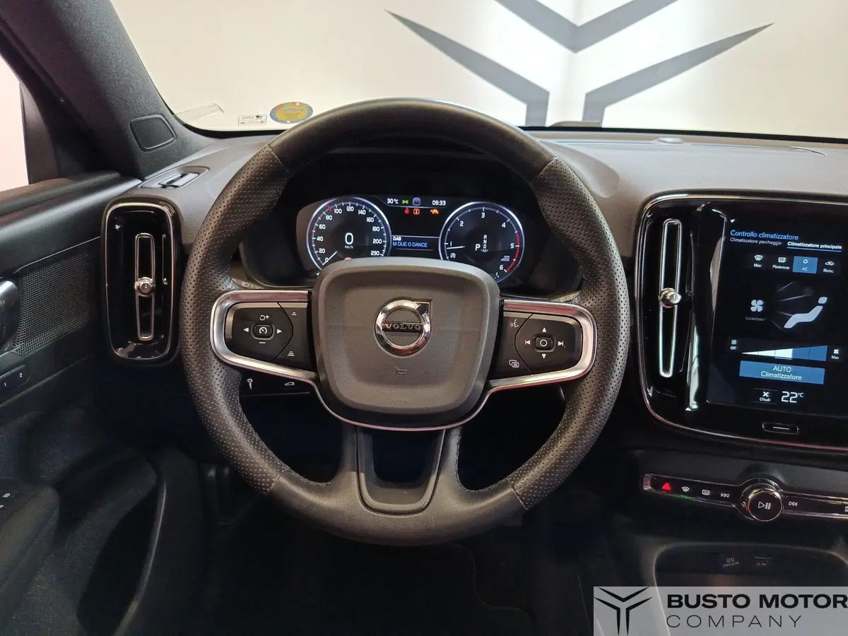 Volvo XC40 usata a Varese (13)
