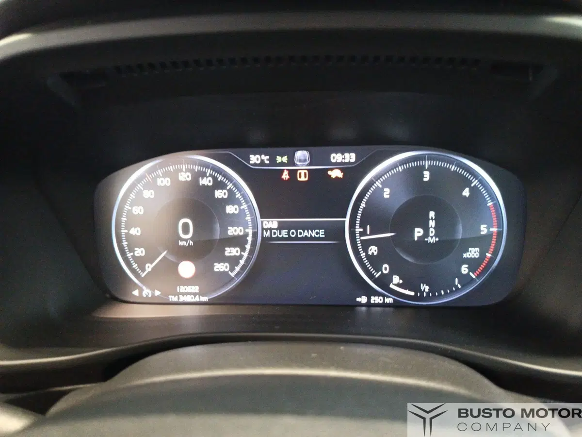 Volvo XC40 usata a Varese (14)