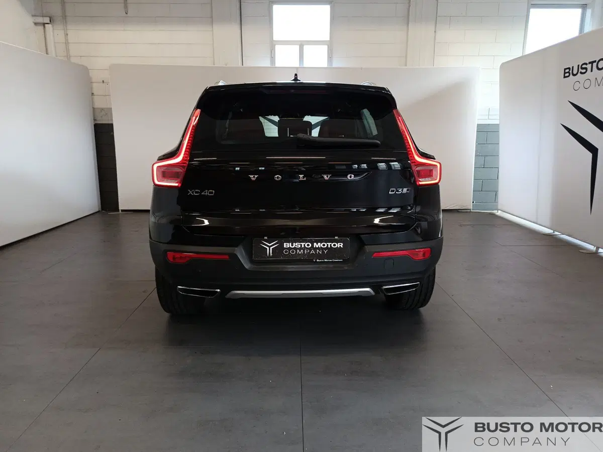 Volvo XC40 usata a Varese (6)