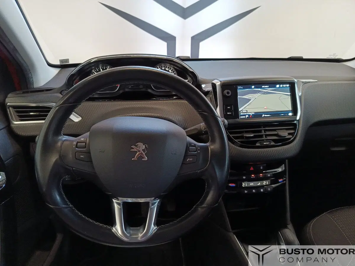 Peugeot 208 usata a Varese (11)