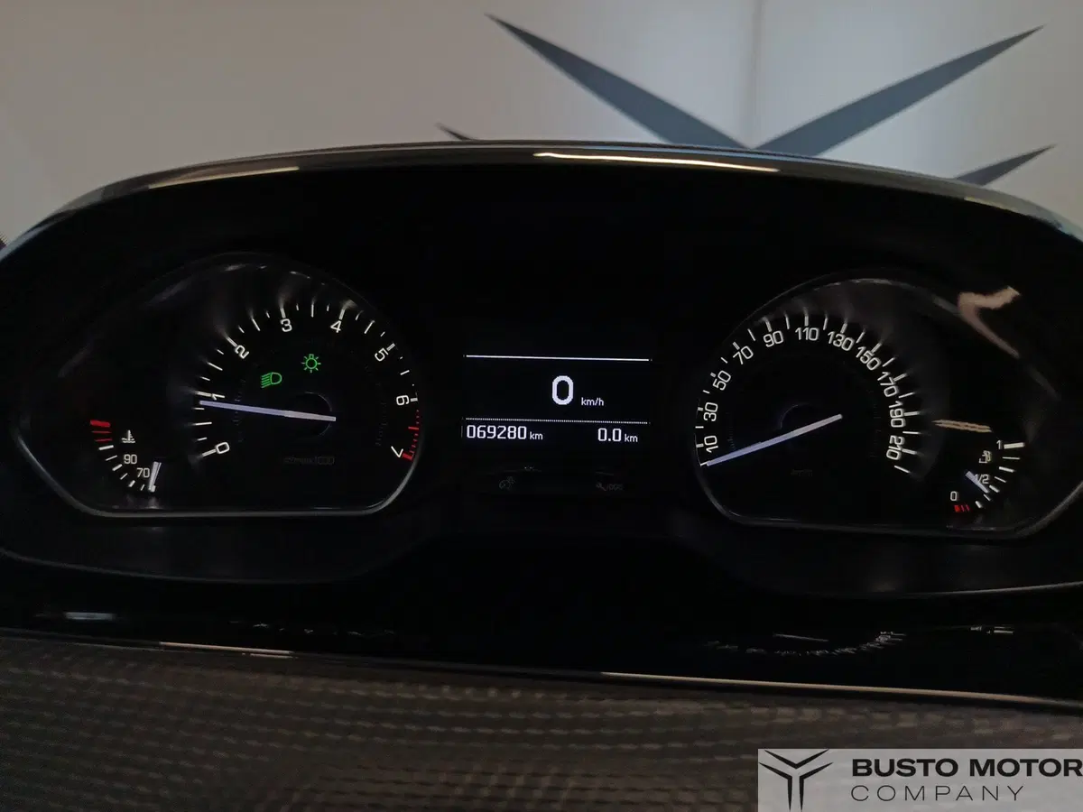 Peugeot 208 usata a Varese (12)