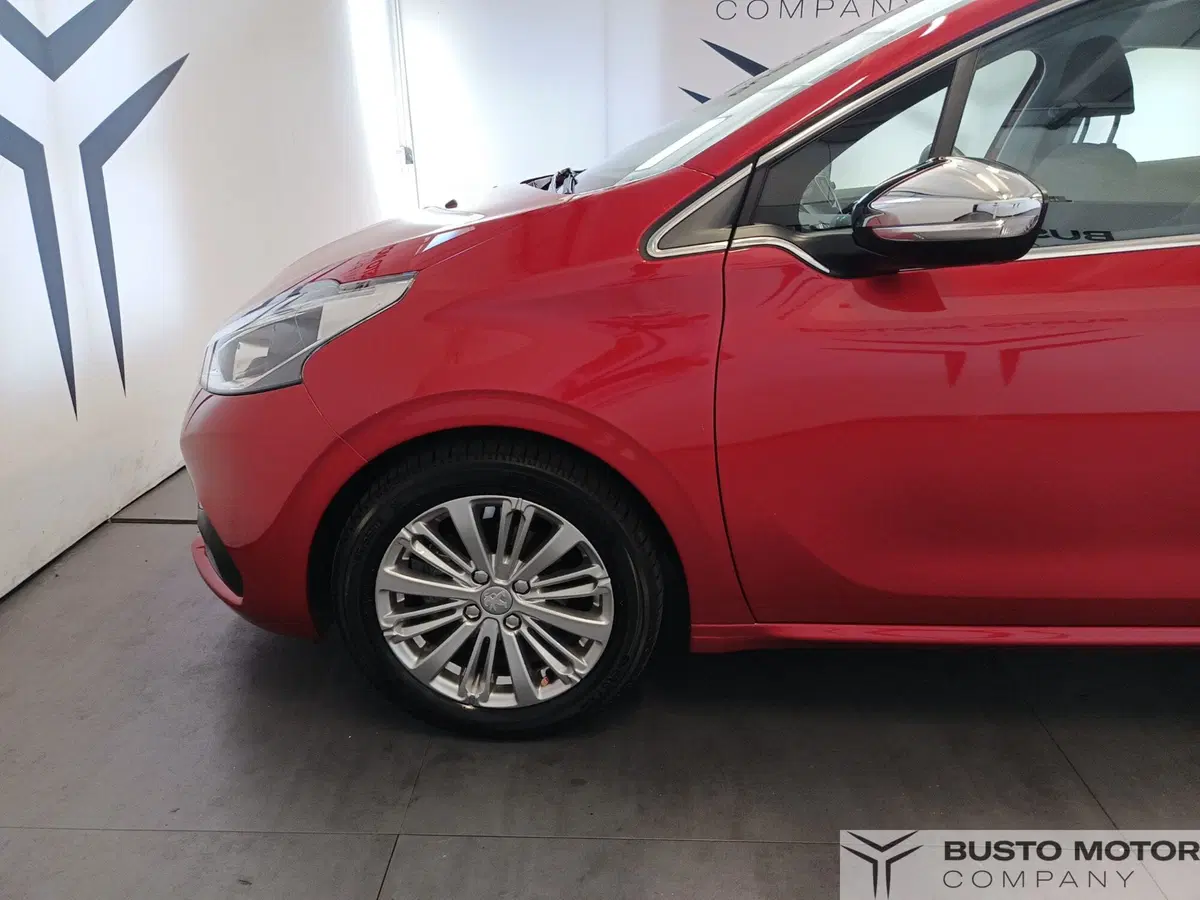 Peugeot 208 usata a Varese (7)