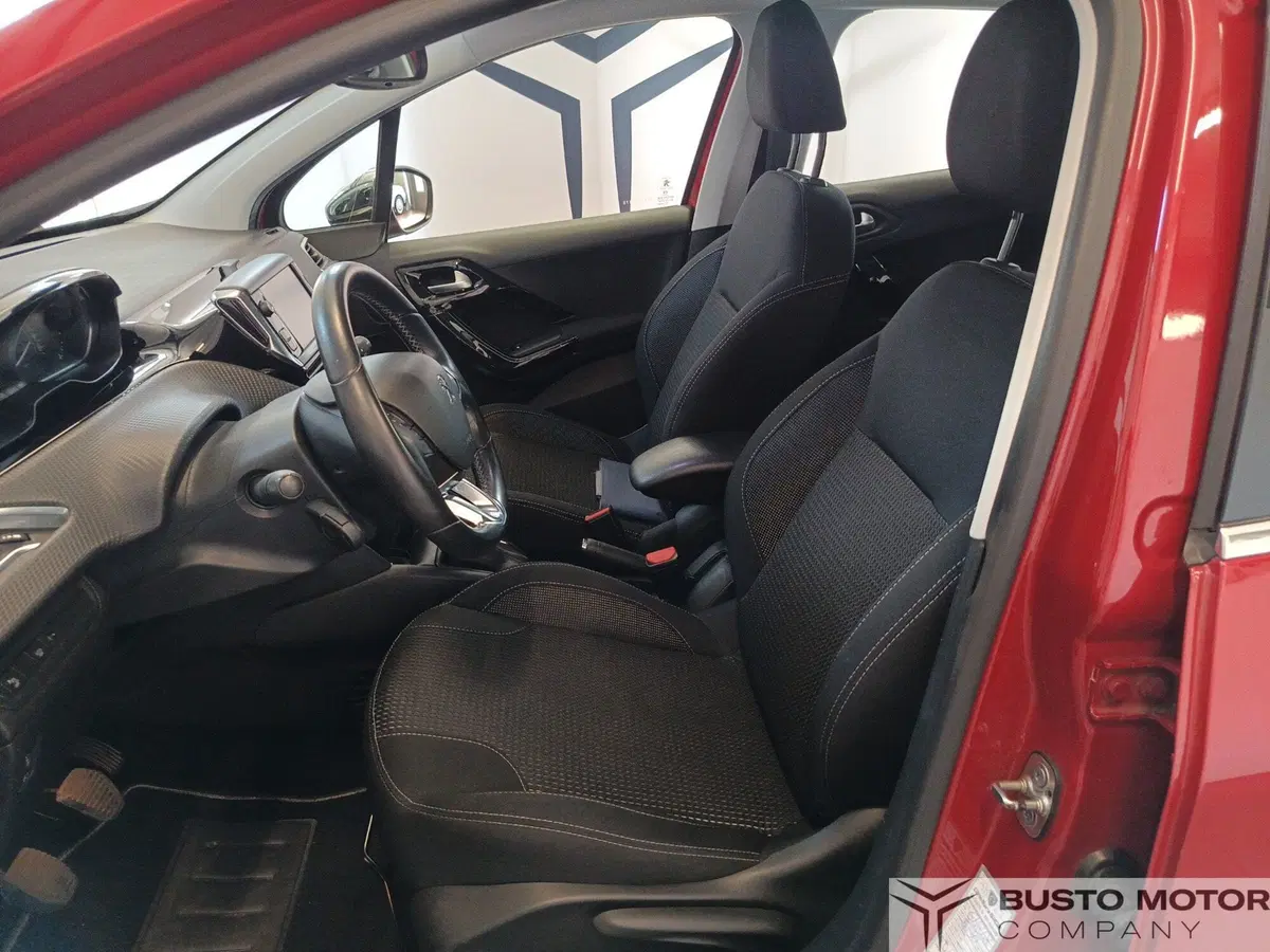 Peugeot 208 usata a Varese (8)