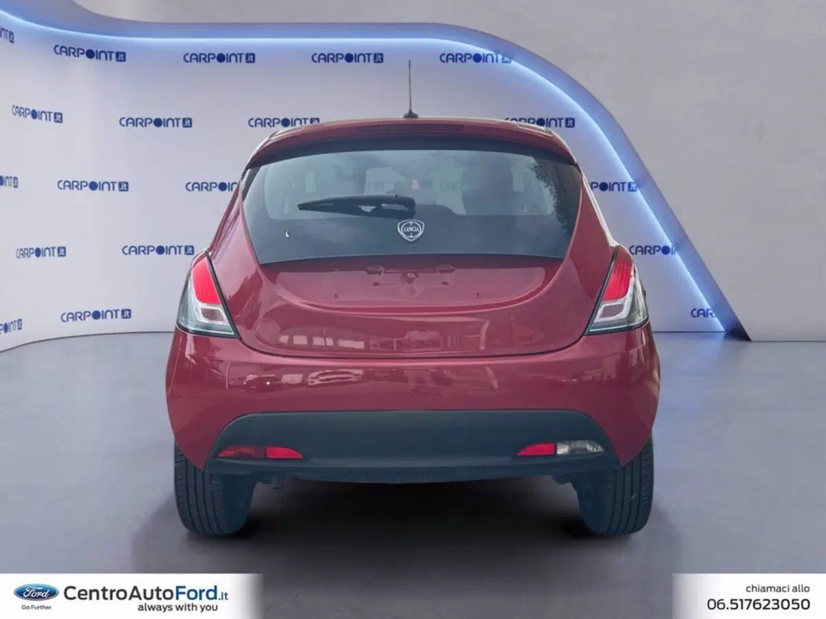 Lancia Ypsilon usata a Roma (4)