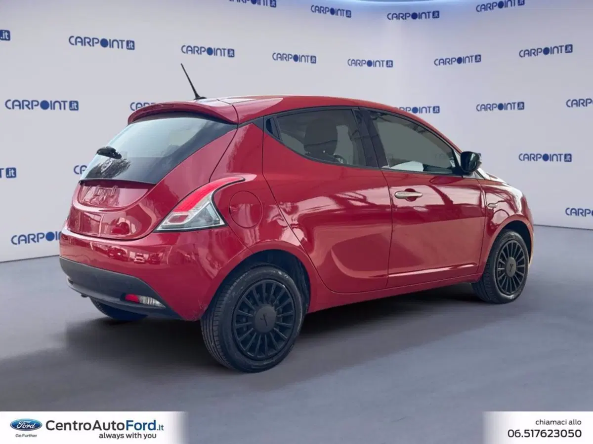 Lancia Ypsilon usata a Roma (5)