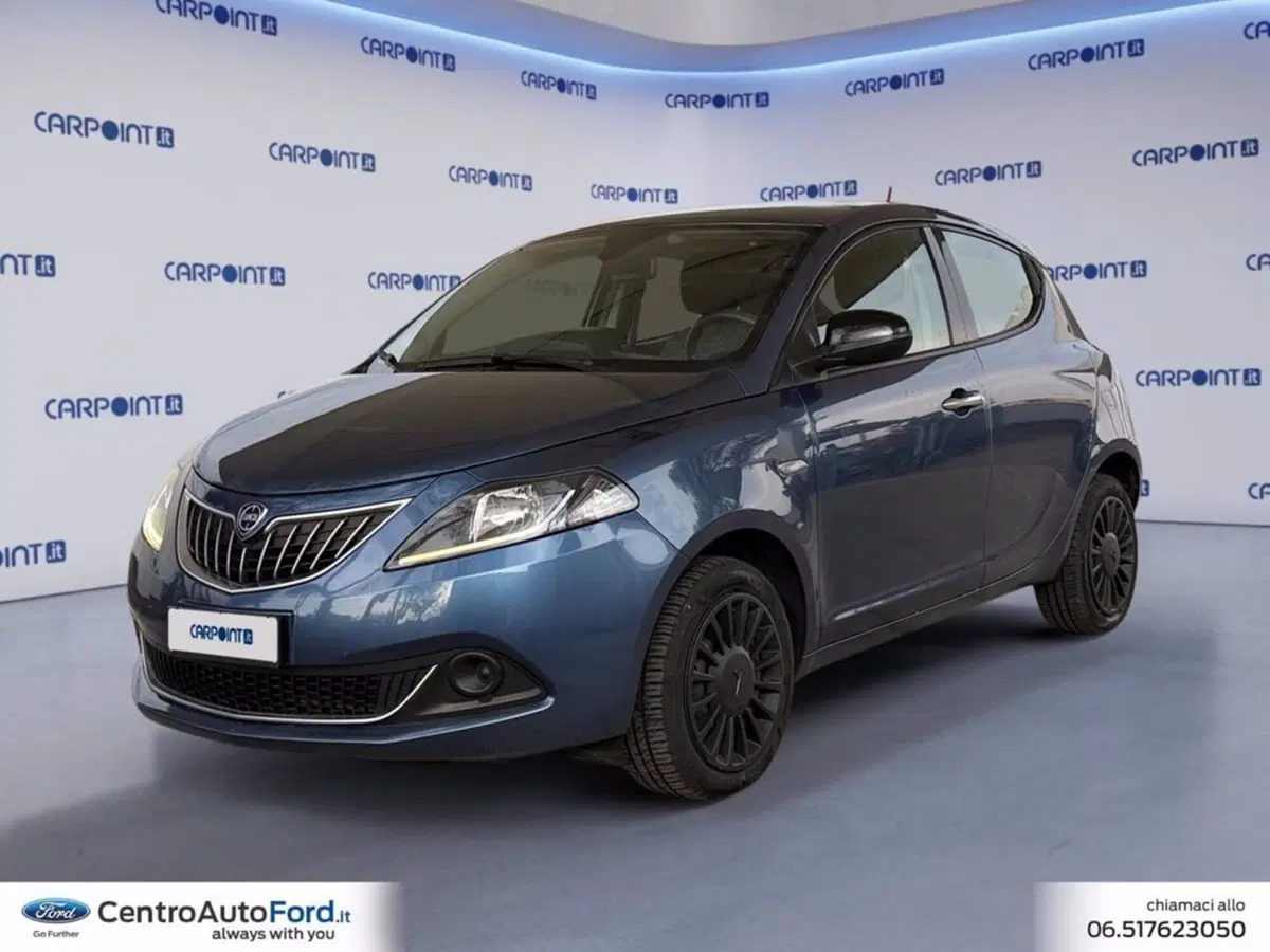 Lancia Ypsilon usata a Roma