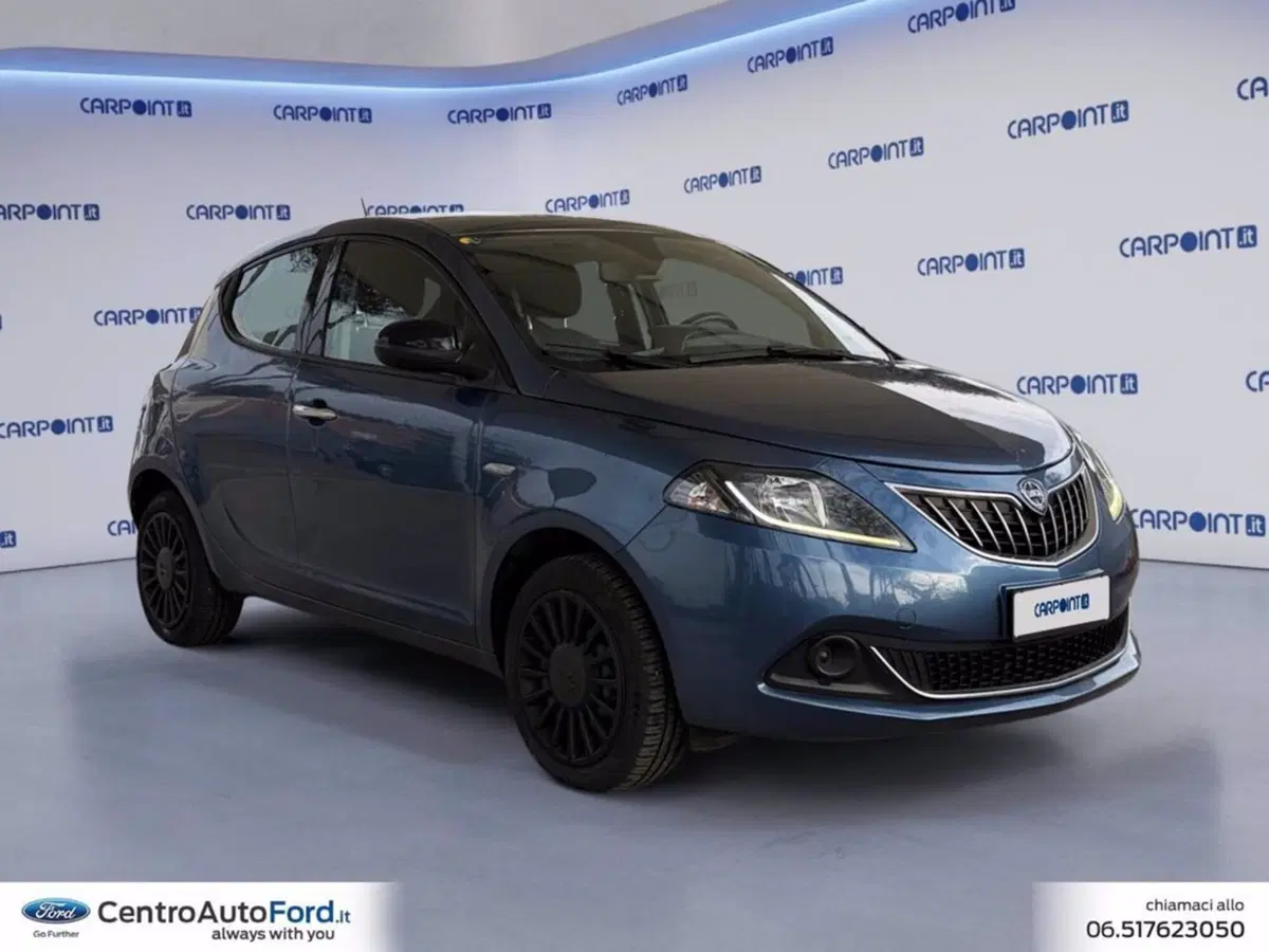 Lancia Ypsilon usata a Roma (7)