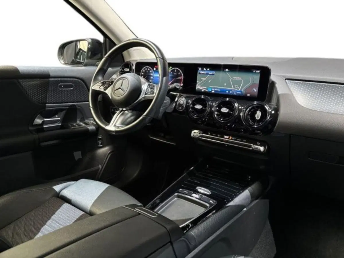 Mercedes-Benz GLA SUV usata a Bologna (15)