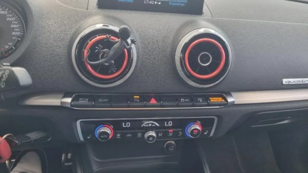 Audi S3 Sportback usata a Savona (11)