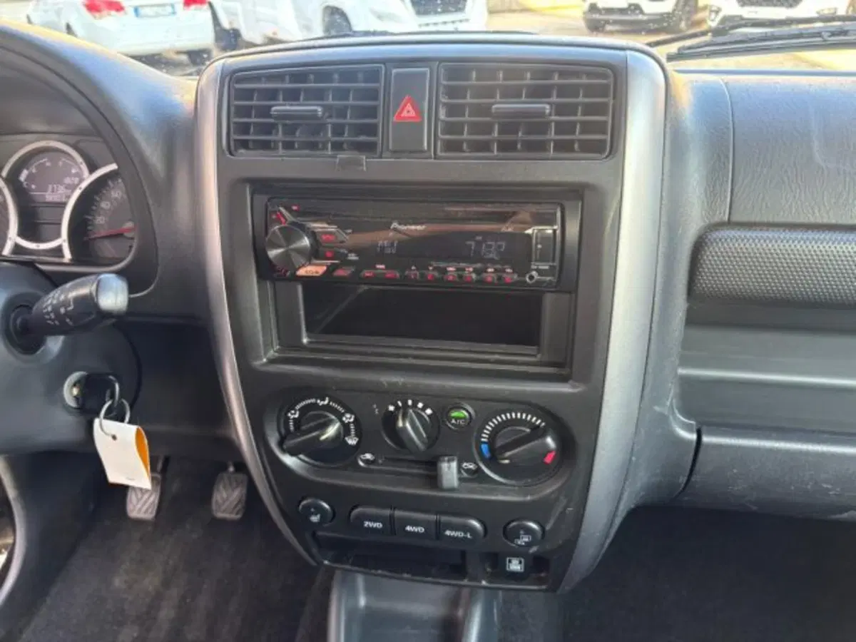 Suzuki Jimny usata a Cuneo (14)