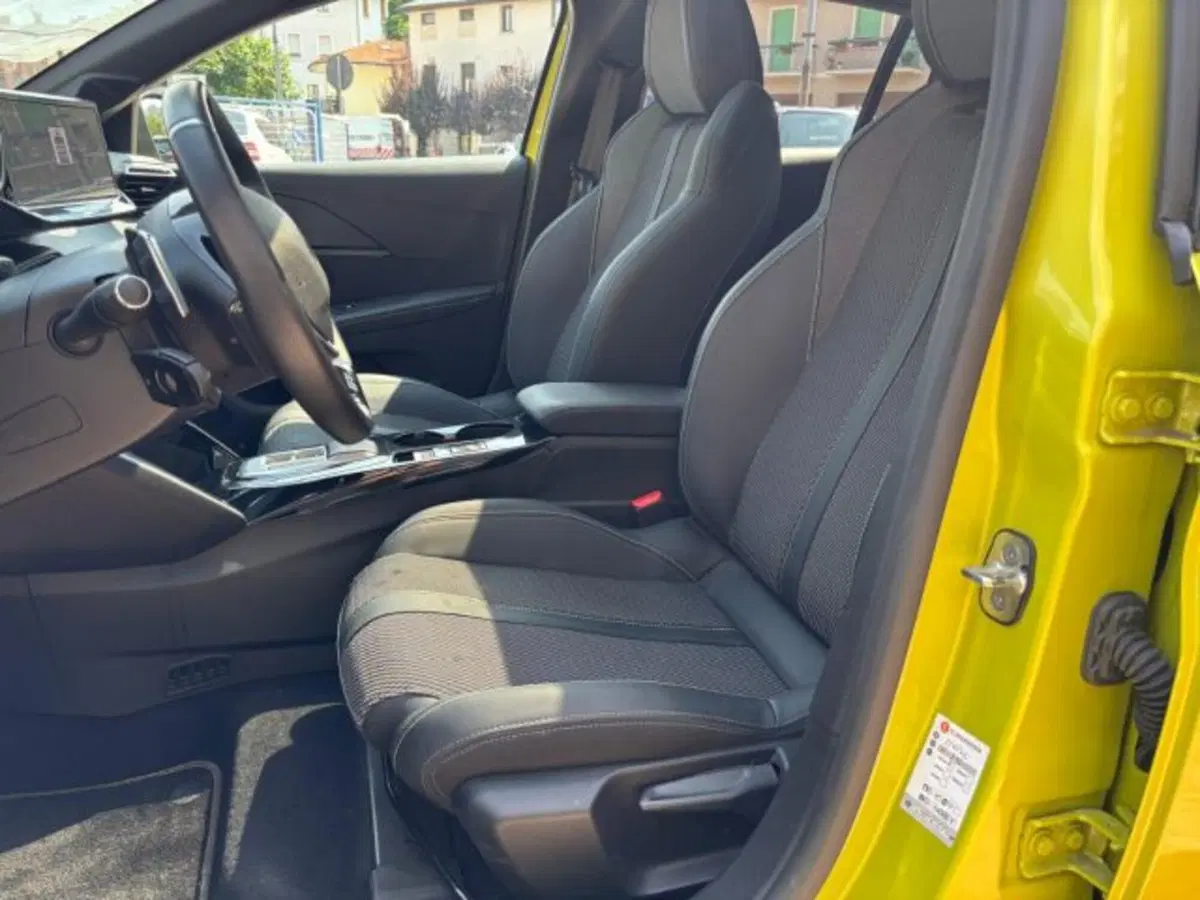Peugeot 208 usata a Cuneo (9)