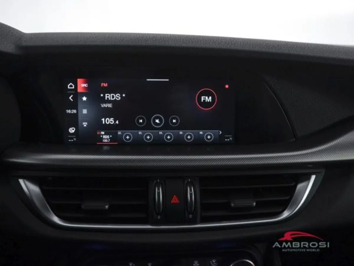 Alfa Romeo Stelvio usata a Perugia (14)