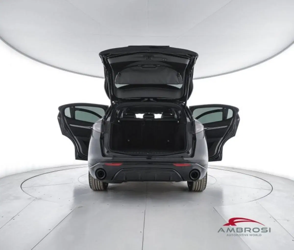 Alfa Romeo Stelvio usata a Perugia (7)