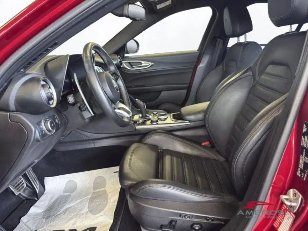 Alfa Romeo Giulia usata a Perugia (10)