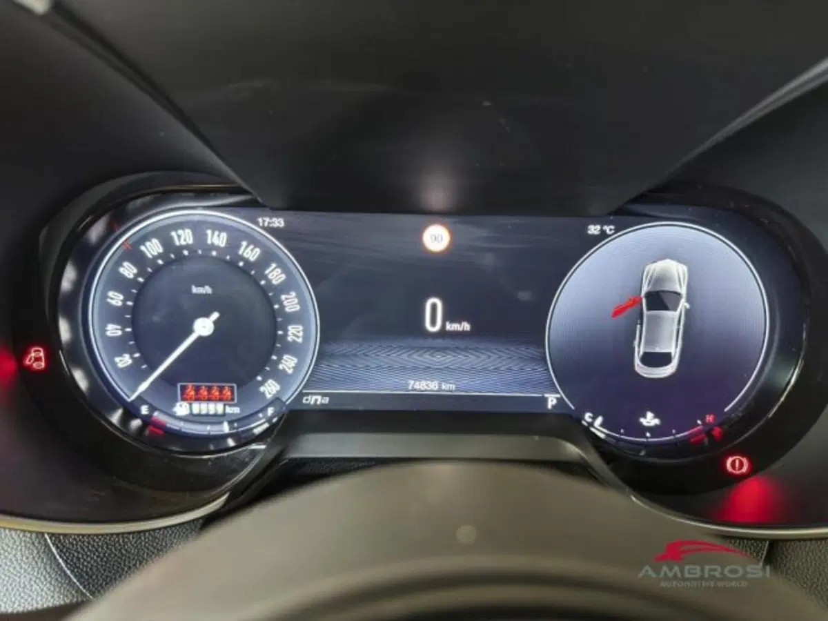 Alfa Romeo Giulia usata a Perugia (14)
