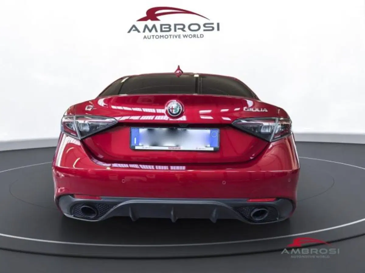 Alfa Romeo Giulia usata a Perugia (8)