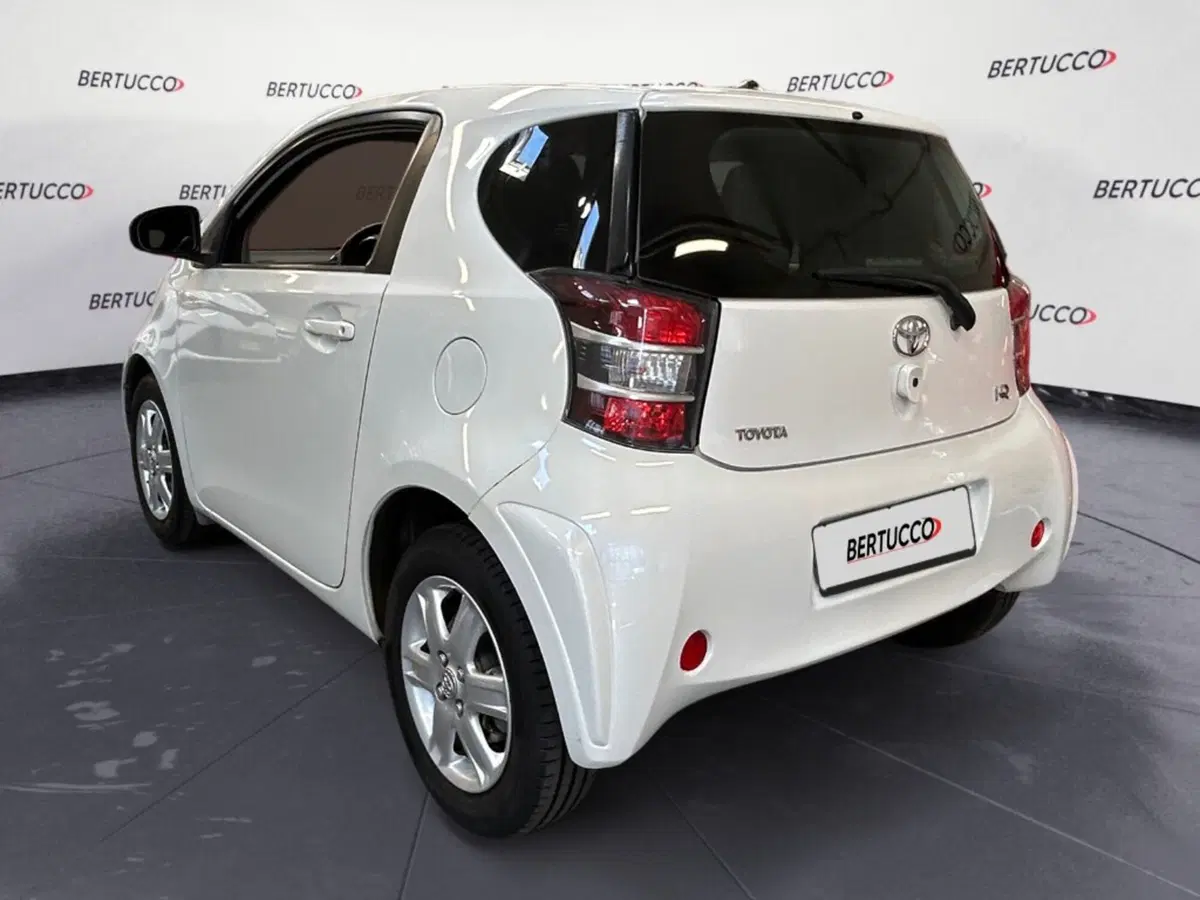 Toyota iQ usata a Verona (3)
