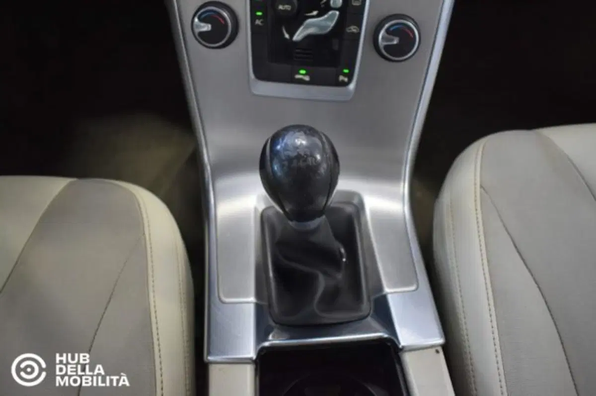 Volvo XC60 usata a Perugia (12)