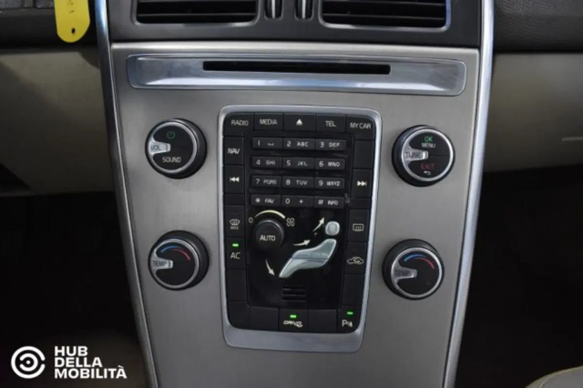 Volvo XC60 usata a Perugia (13)