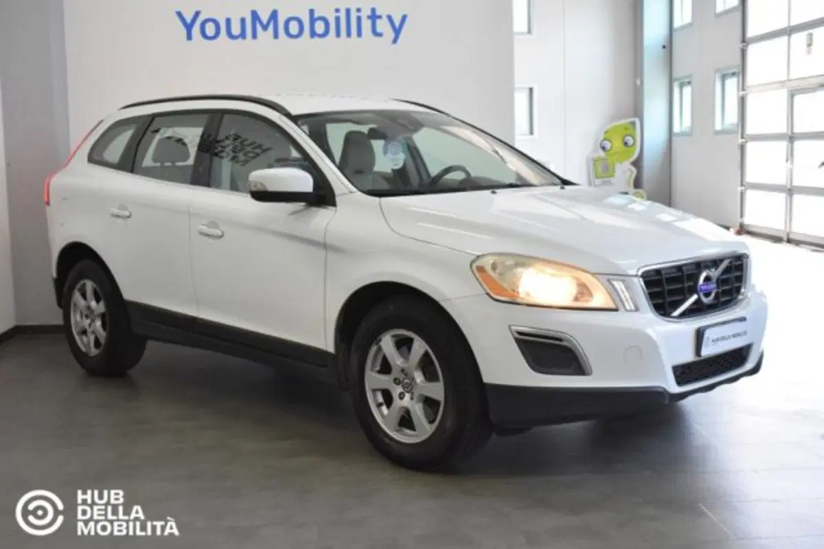 Volvo XC60 usata a Perugia (2)