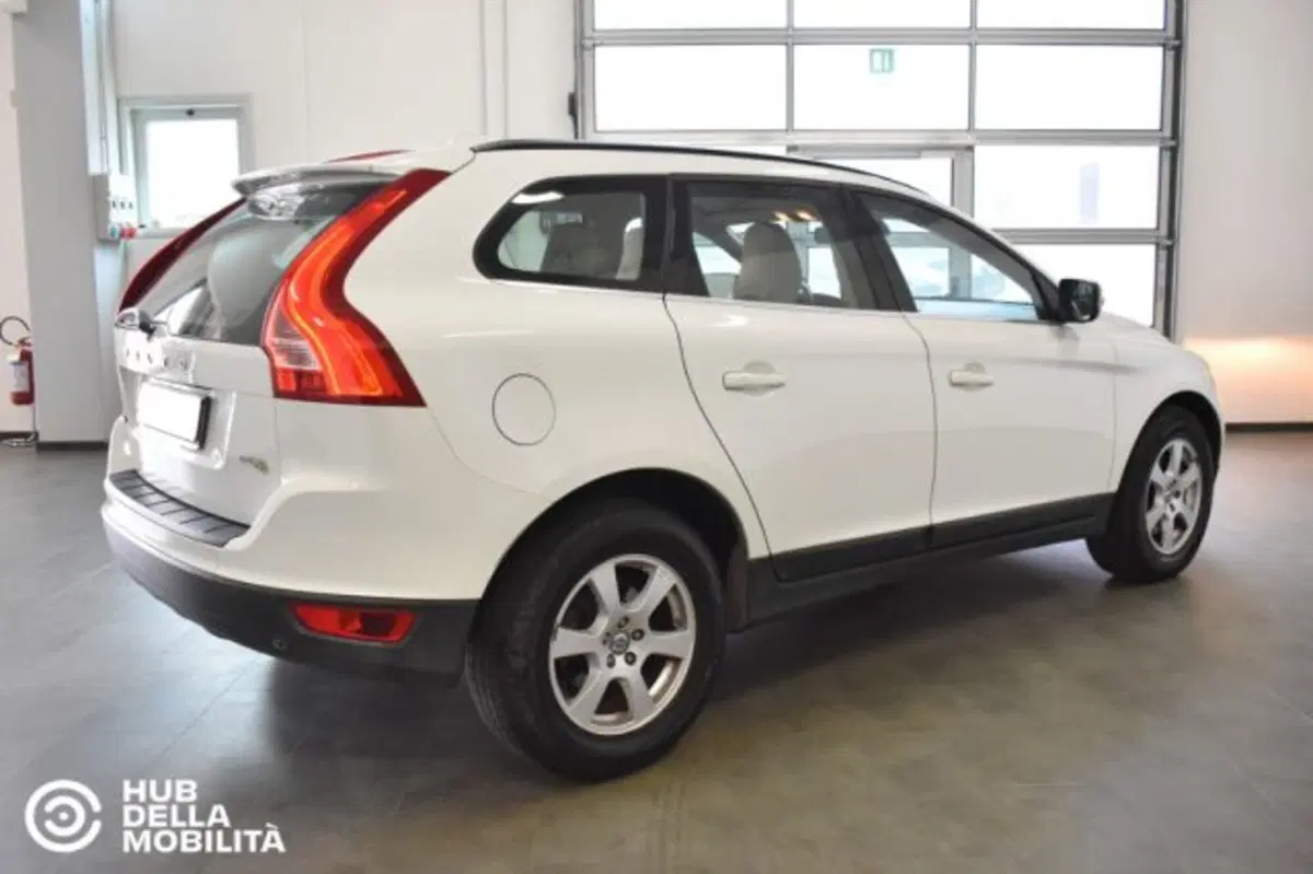 Volvo XC60 usata a Perugia (4)