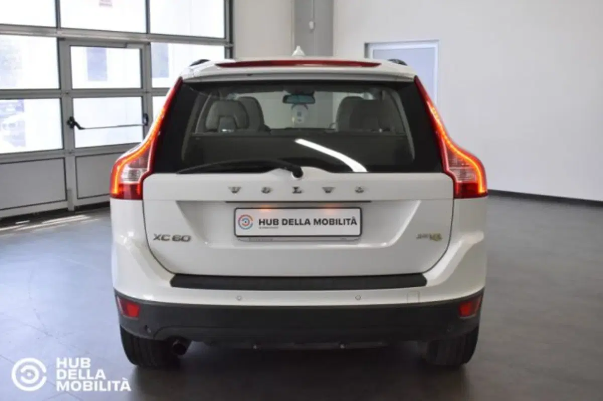 Volvo XC60 usata a Perugia (5)