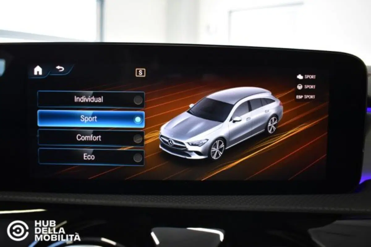 Mercedes-Benz CLA Shooting Brake usata a Perugia (18)